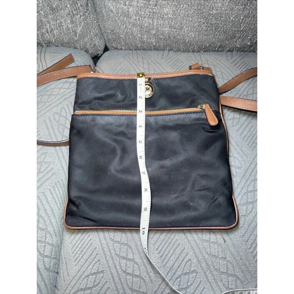 Michael Kors Kempton Nylon Crossbody Leather Trim Black 10 x 10 Strap - Picture 9 of 9